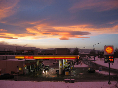 [Shell+station.jpg]