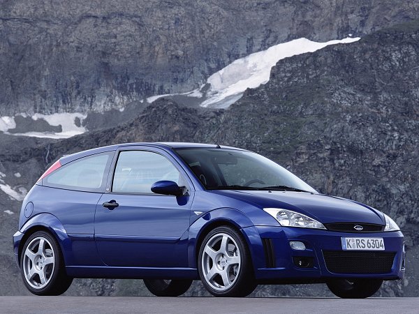 [ford_focus_rs_01.jpg]