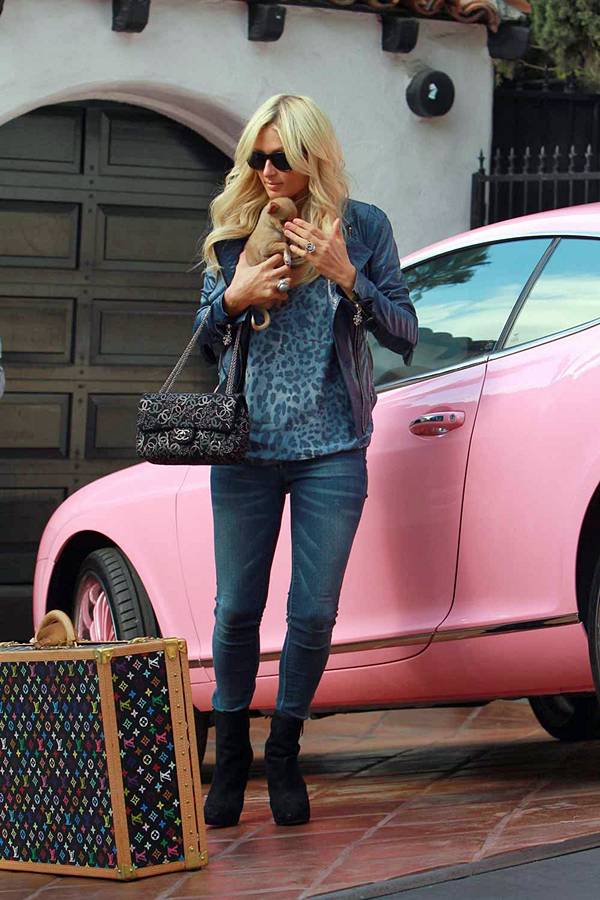 Film News: Paris Hilton with her new pink car