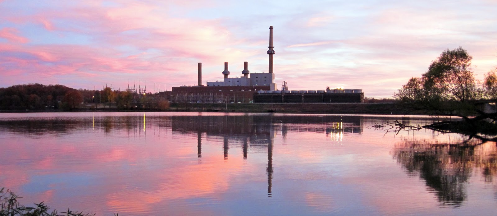 Rollo's Photo World: Photo of the Day........Lake Springfield Power Plant