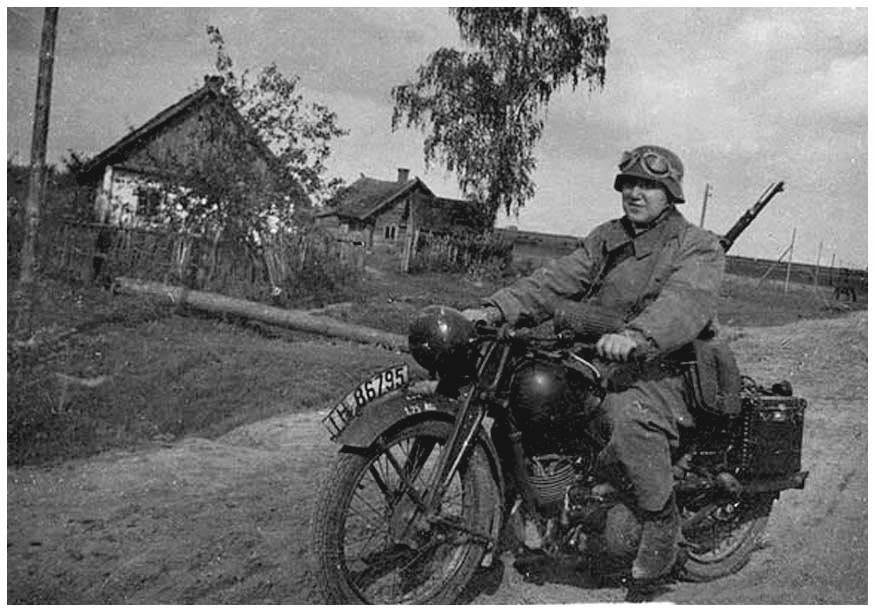 HISTORY IN IMAGES: Pictures Of War, History , WW2: German 