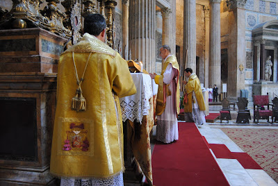 New Liturgical Movement: Ancient Ambrosian Rite Offered at Rome's Pantheon