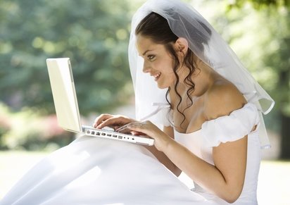 [bride-computer.jpg]