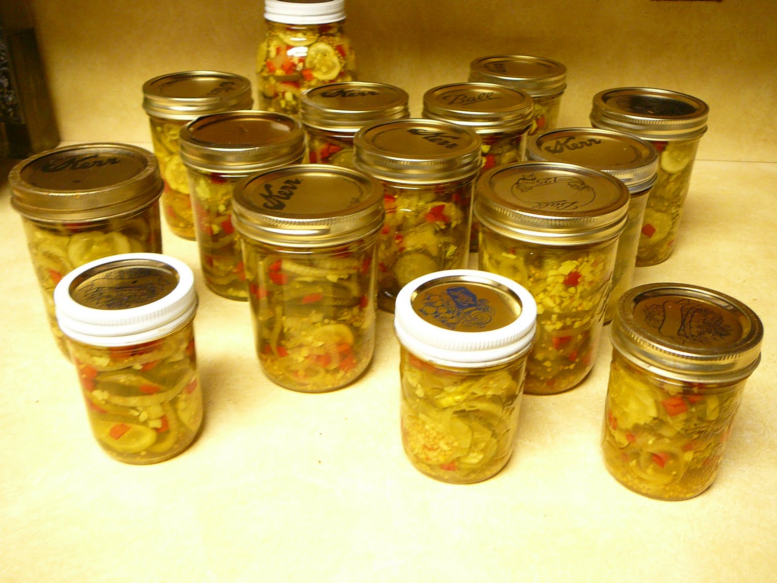MAMA ZUKE COOKS !! Emeril's Homemade Sweet & Spicy Pickles