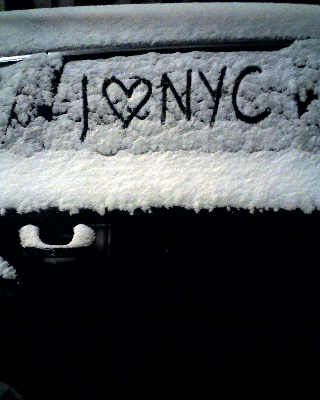 [i-heart-nyc-snow.jpg]
