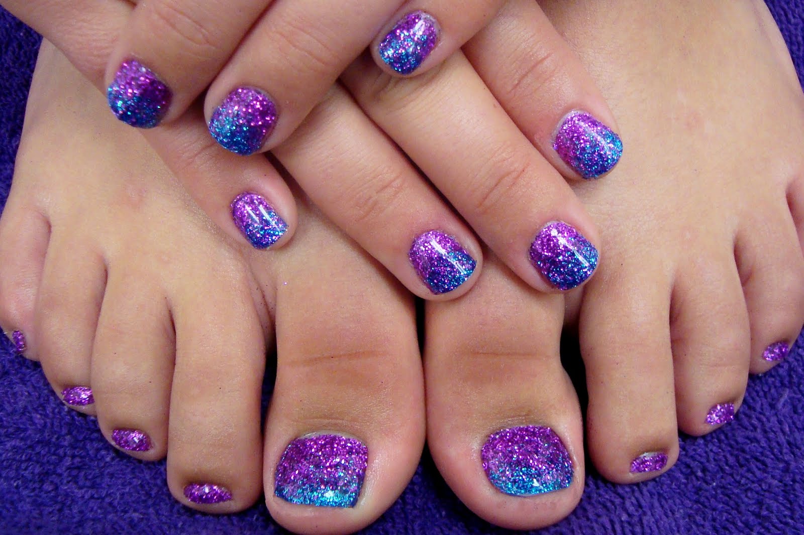 7. Ombre Toe Nail Art with Glitter - wide 3