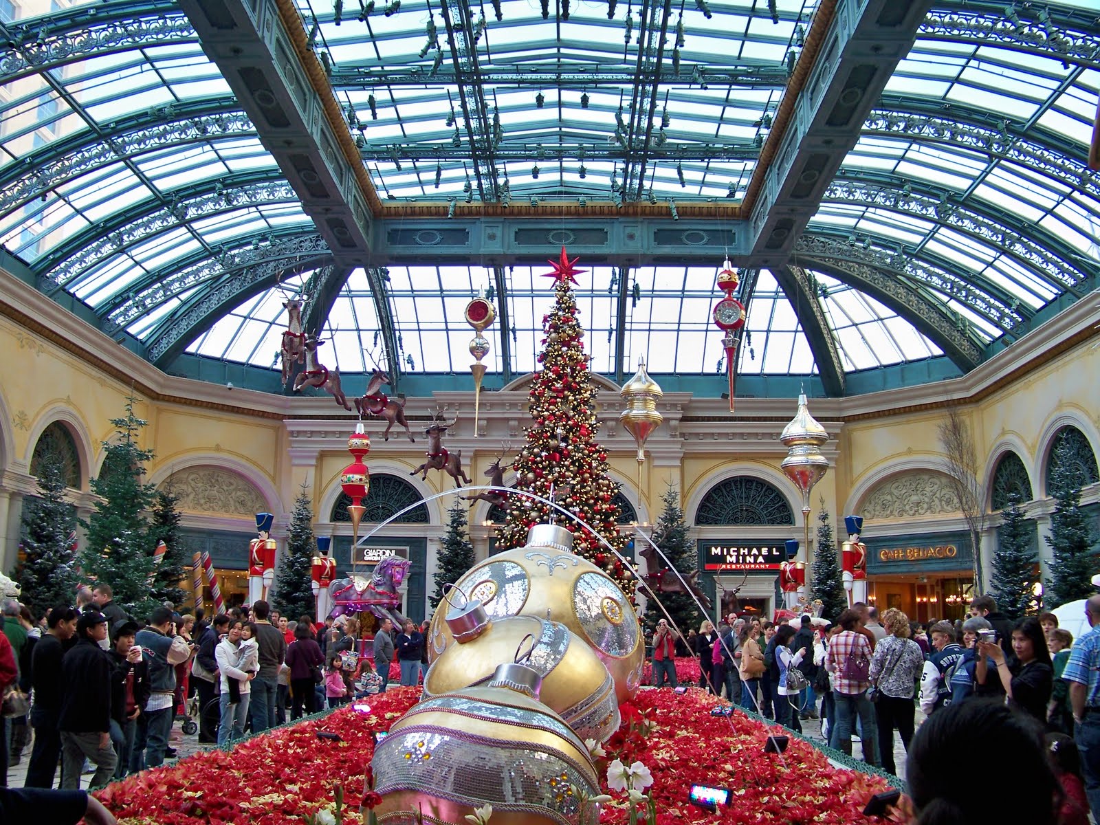 Bellagio Atrium Christmas 2022 One for the Road Christmas at the Bellagio