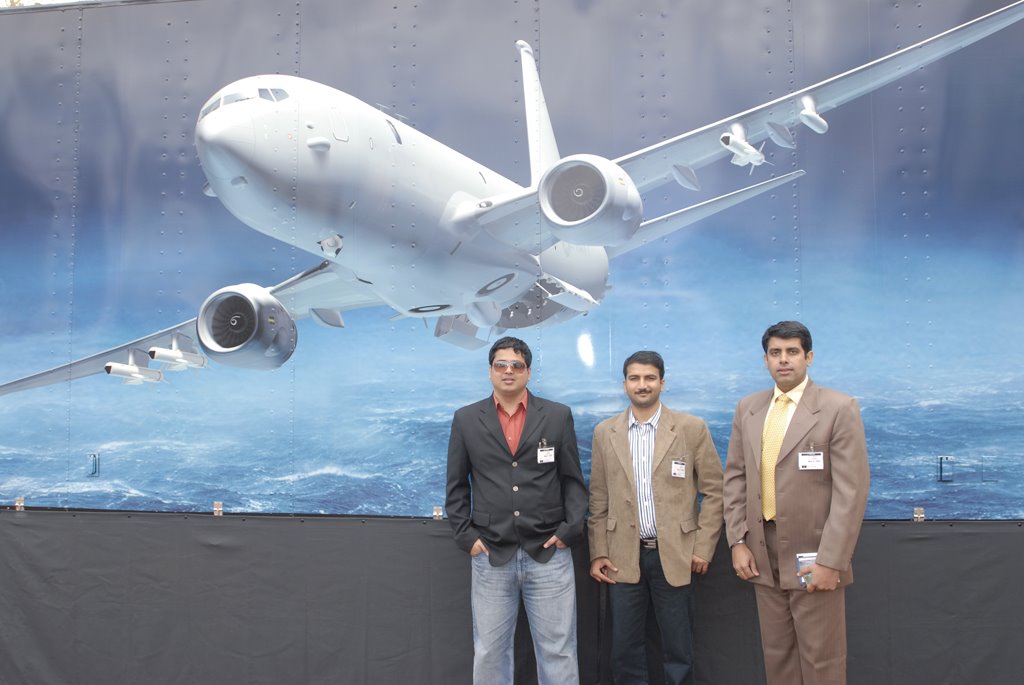 [09MAY08+Indian+Media-57-798692.jpg]