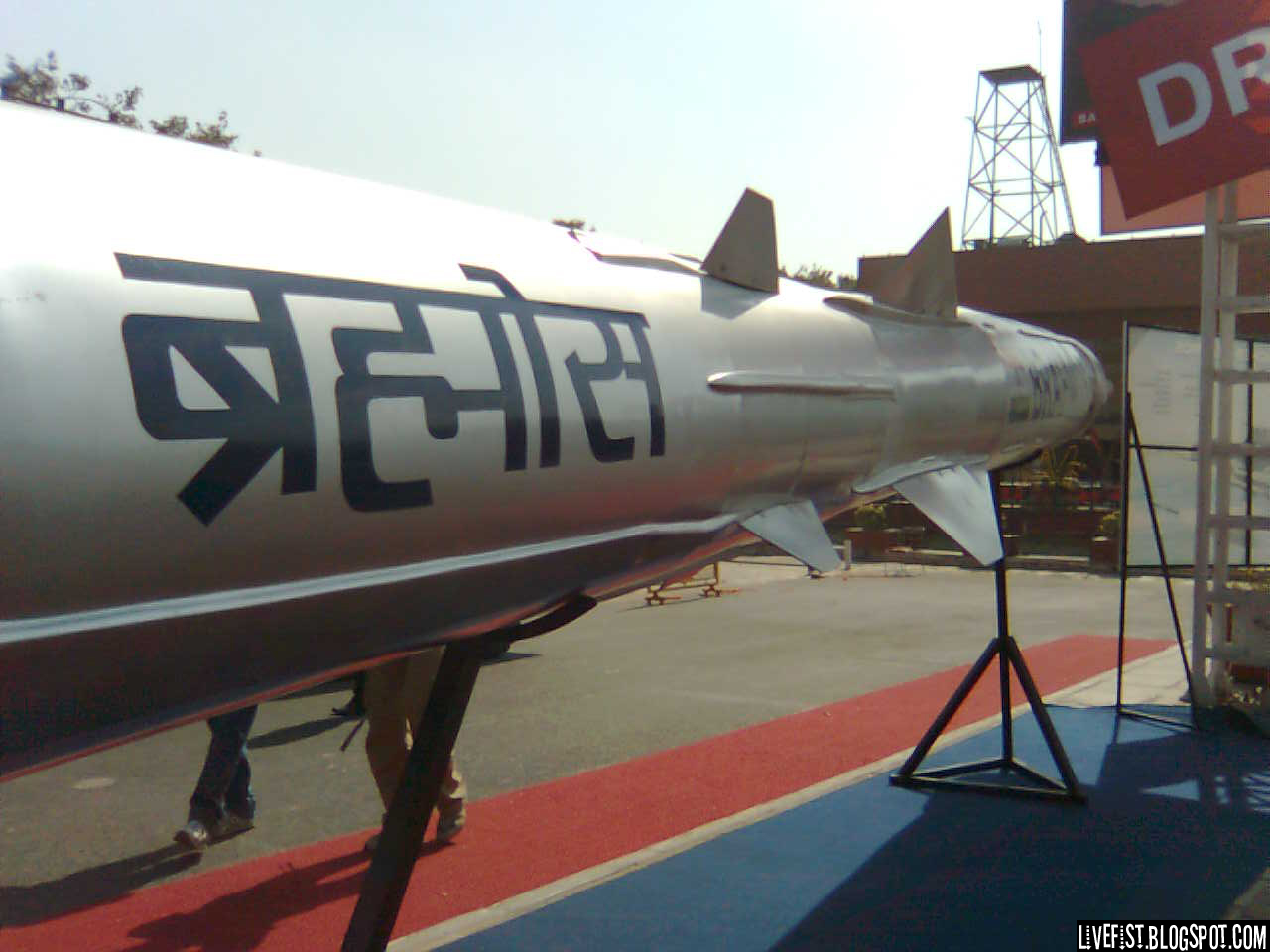 [BrahMos.jpg]