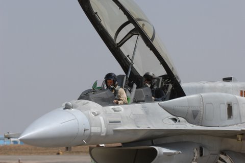 [0NA_0087-717869.JPG]