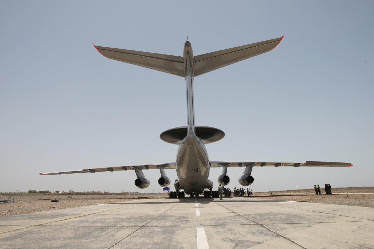 [597Q8687-767610.JPG]