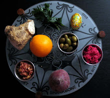 Seder plate, with orange (a new Feminist tradition)