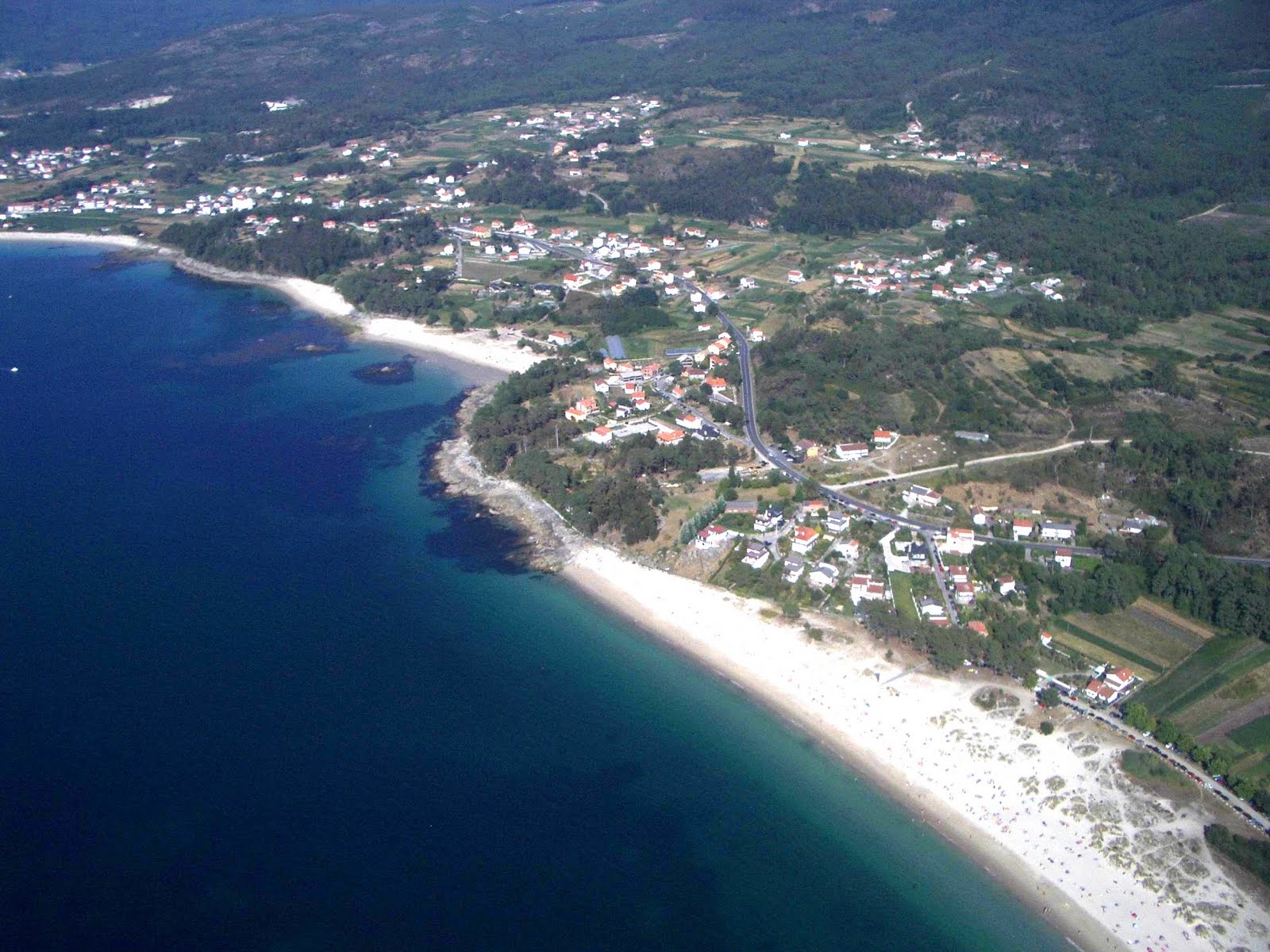 Parapente Biplaza Cheiranubes VISTA AÉREA DE LA PLAYA DE LA AGUIEIRA