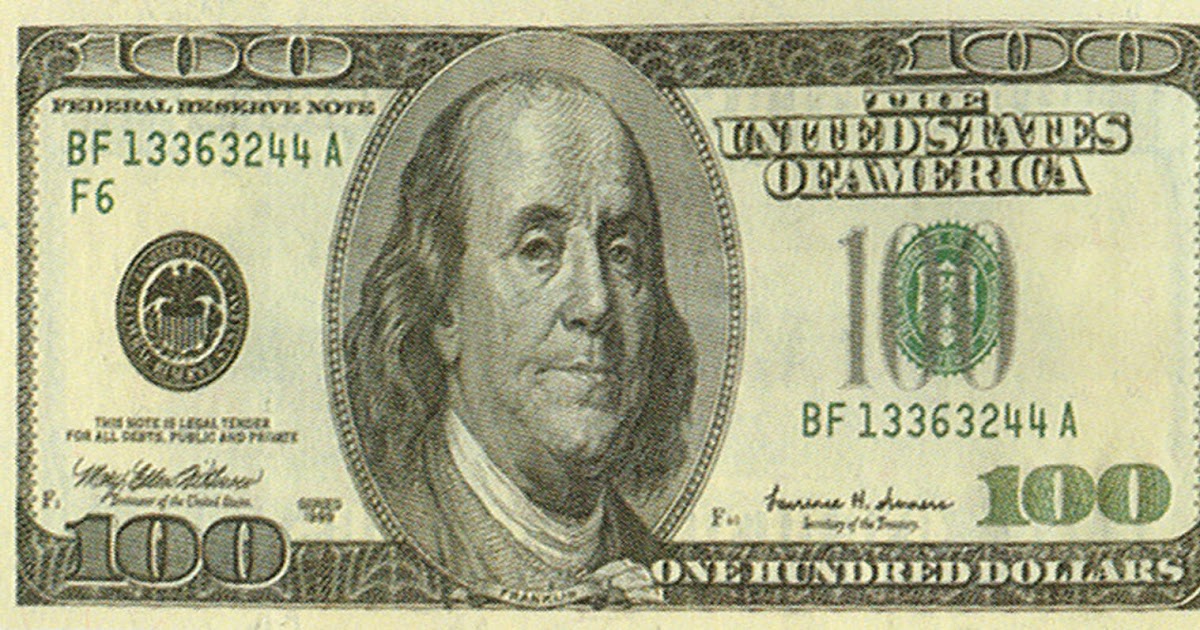 CABINA 14 Valen los billetes de 100 en Ecuador?