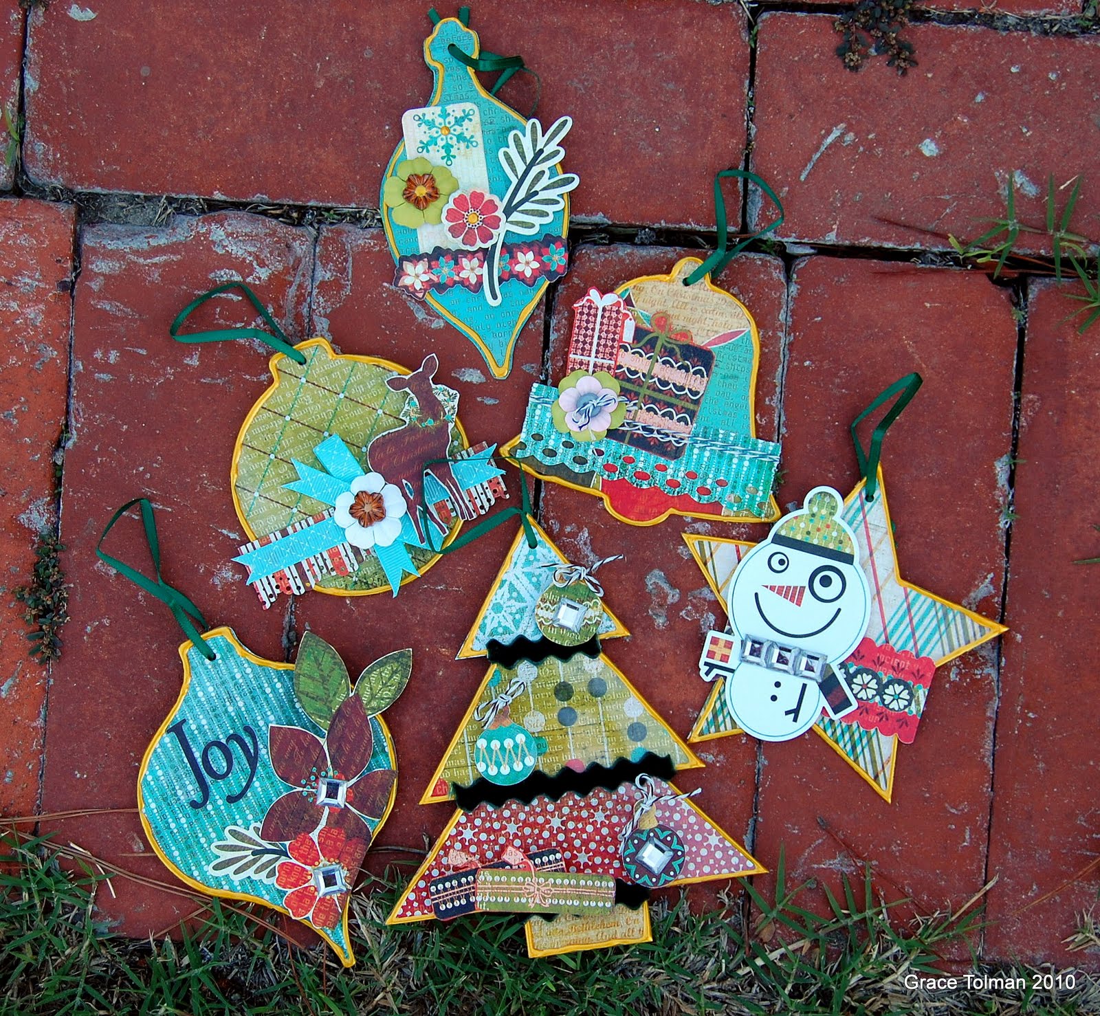 In my shoes Acrylic Christmas Ornaments (Clear Scraps + Tombow project)