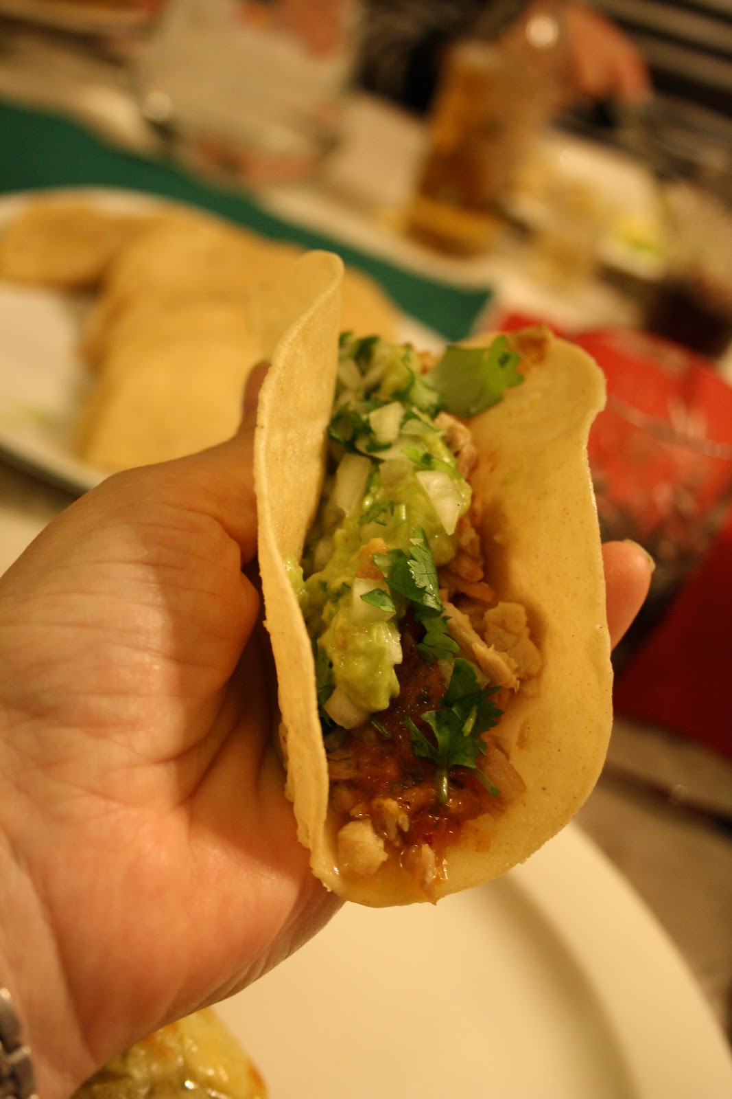 Kaikki äitini reseptit Tacos de Costilla, Salsa Roja ja Guacamole (vol