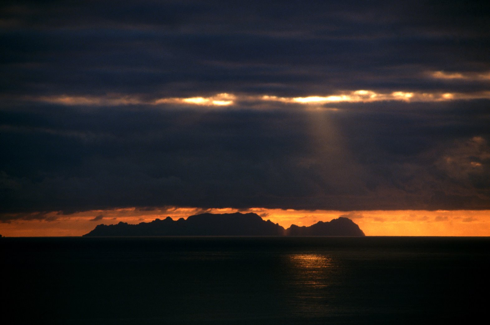 [MADEIRA.:+ILHAS+DESERTASjpg]