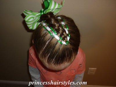hairstyle using ribbons