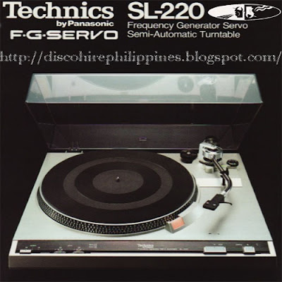 Vintage Technics SL-220 Turntable was one of the earliest disco 70,s decks on the dj market