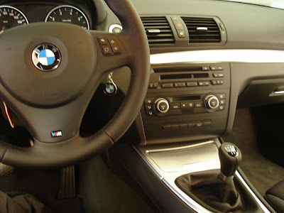 AUTOACCESSORIS MATARO: BMW SERIE 1 INSTALACIÓN PARROT MK6100