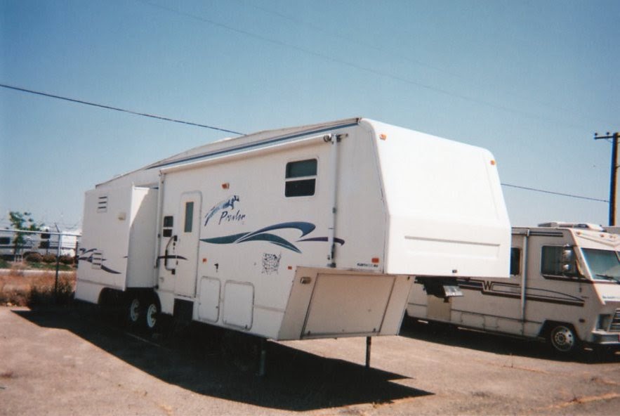 RV For Sale: 2000 Fleetwood Prowler 32'ft 5th Wheel for Sale - $16,950