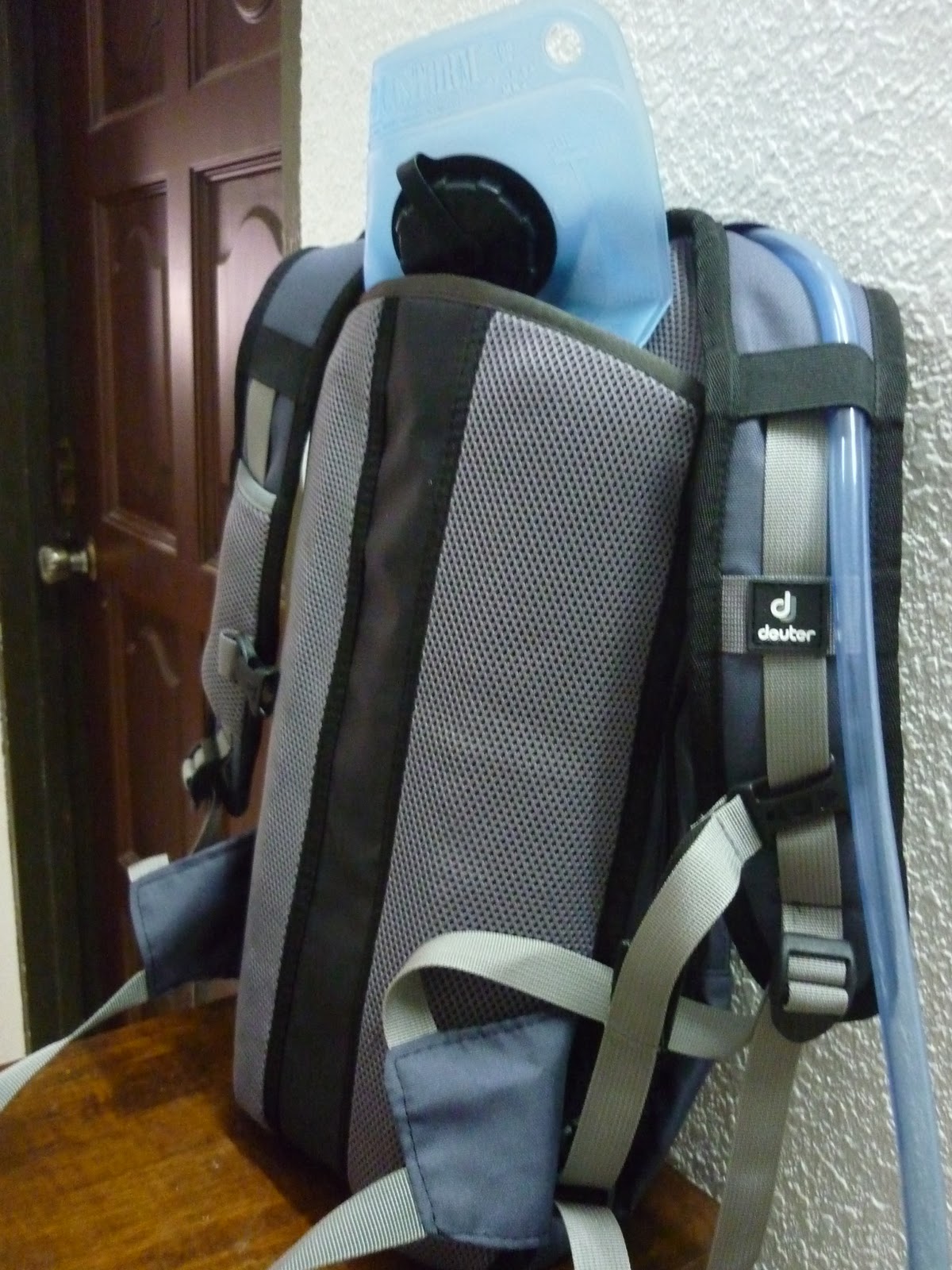 DEUTERSAMSONITETHE NORTHFACENIKE DEUTER HYDRATION WATER BAG (RM 90)