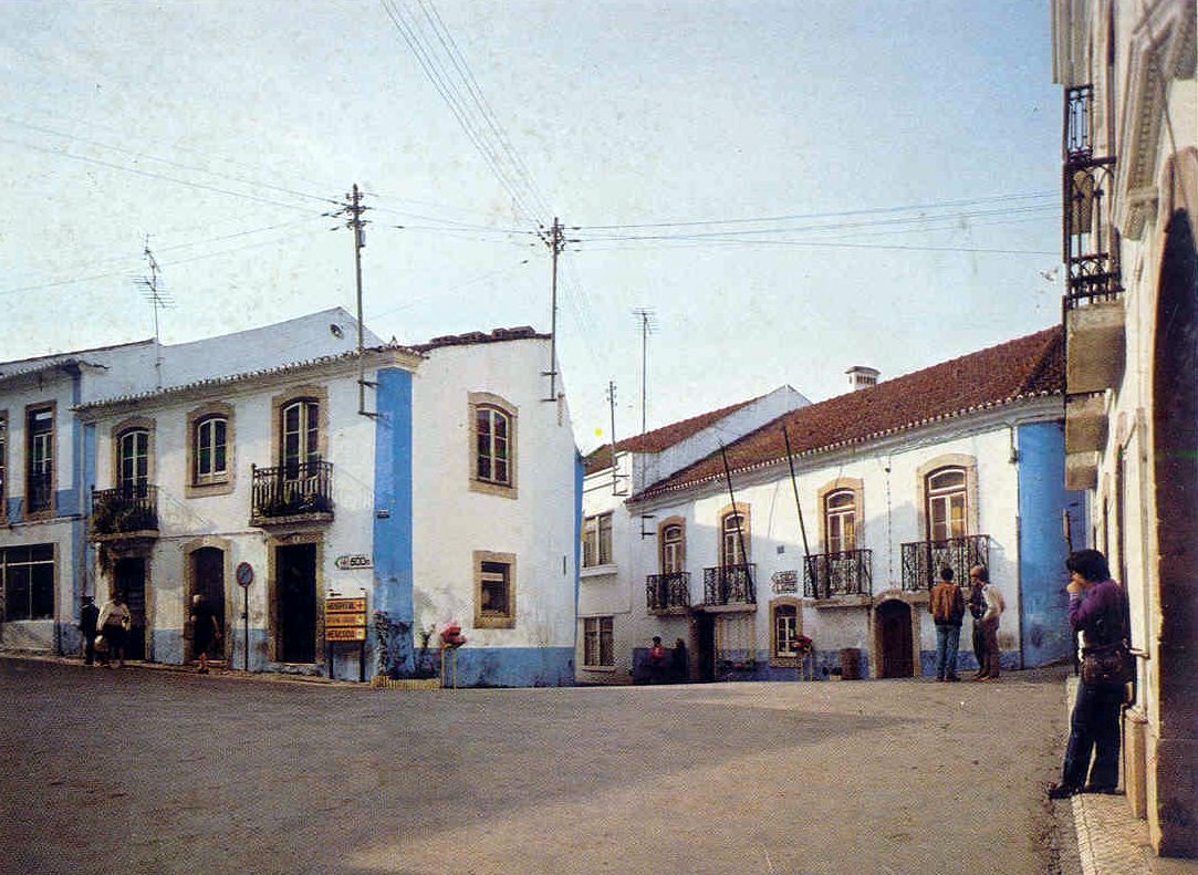 [Odemira+-+Largo+da+República+(p).jpg]