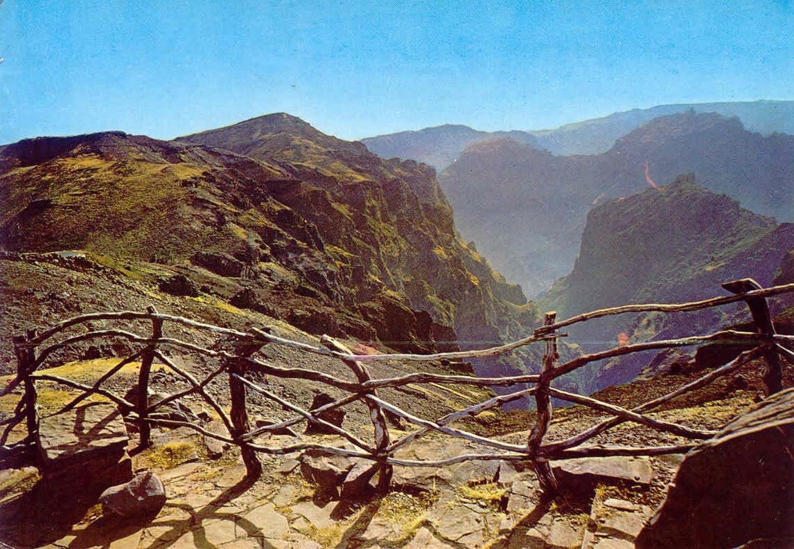 [Madeira+-+Pico+do+Areeiro.jpg]