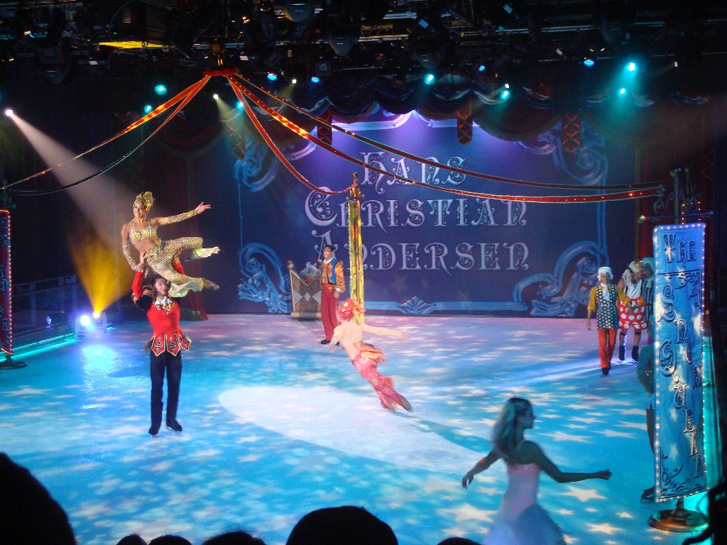 Let's Talk Travel: The Shows, The Entertainment Place, and around the ...