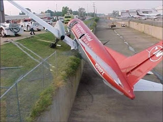 automobiles info: Funny crashes of automobiles
