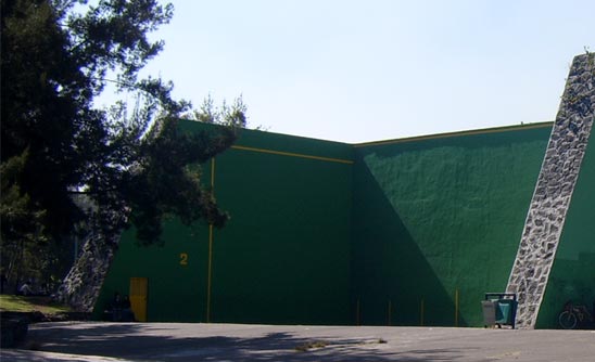 http://3.bp.blogspot.com/_p7UceSBMCYk/TLExZfnawYI/AAAAAAAAABc/3L2HrWIpQwc/s1600/fronton_a.jpg