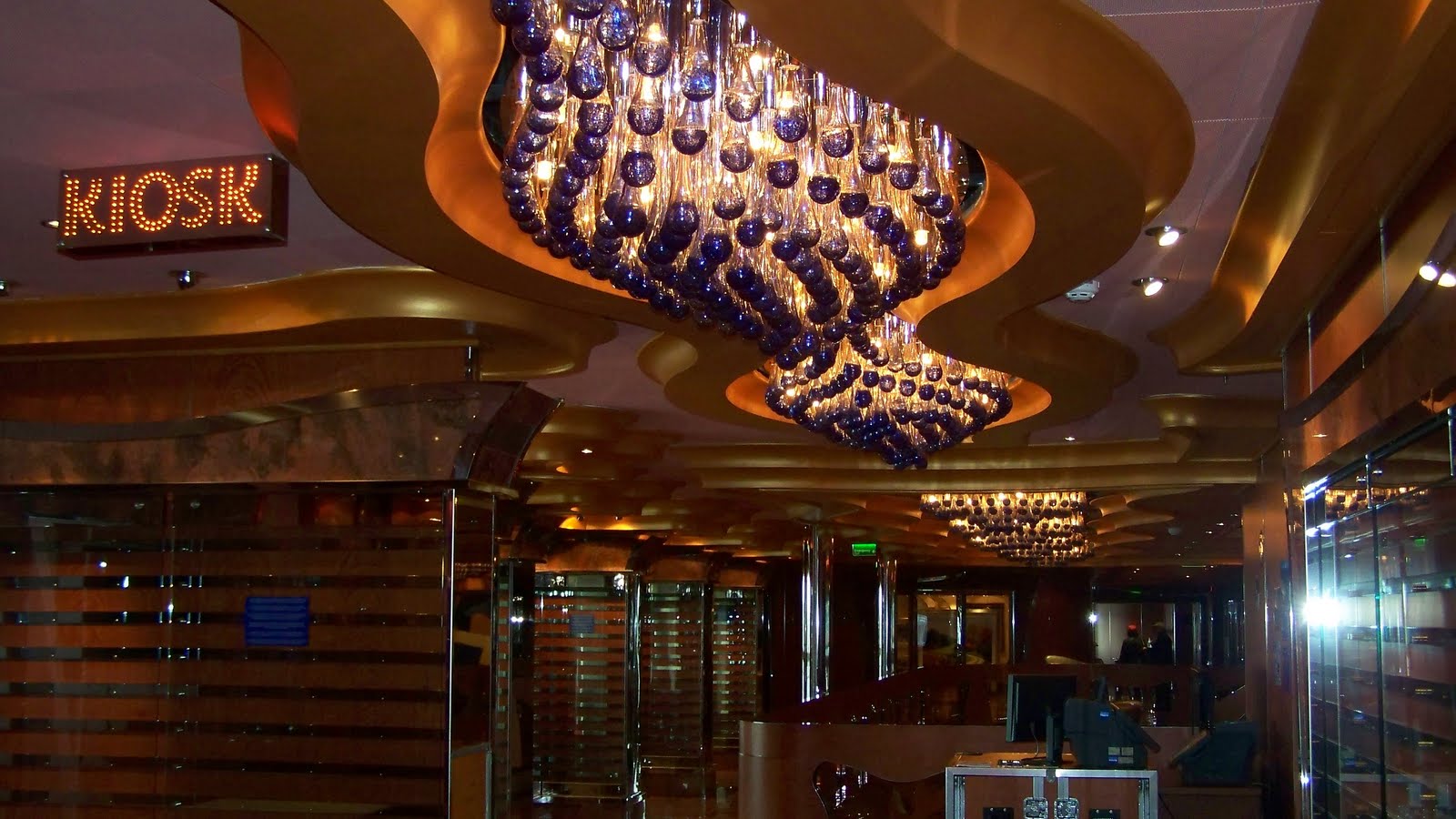 Kreuzfahrt-Tagebücher: Die Costa Luminosa und Schiffe, die wir