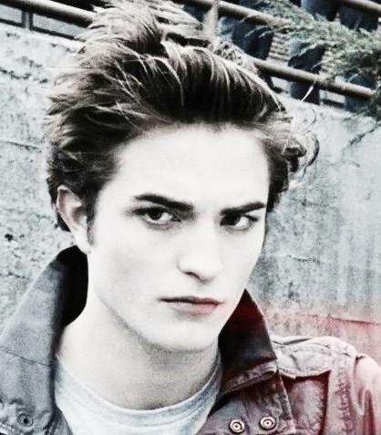 [Movie-cast-Edward-Cullen-twilight-movie-2016939-418-477.jpg]