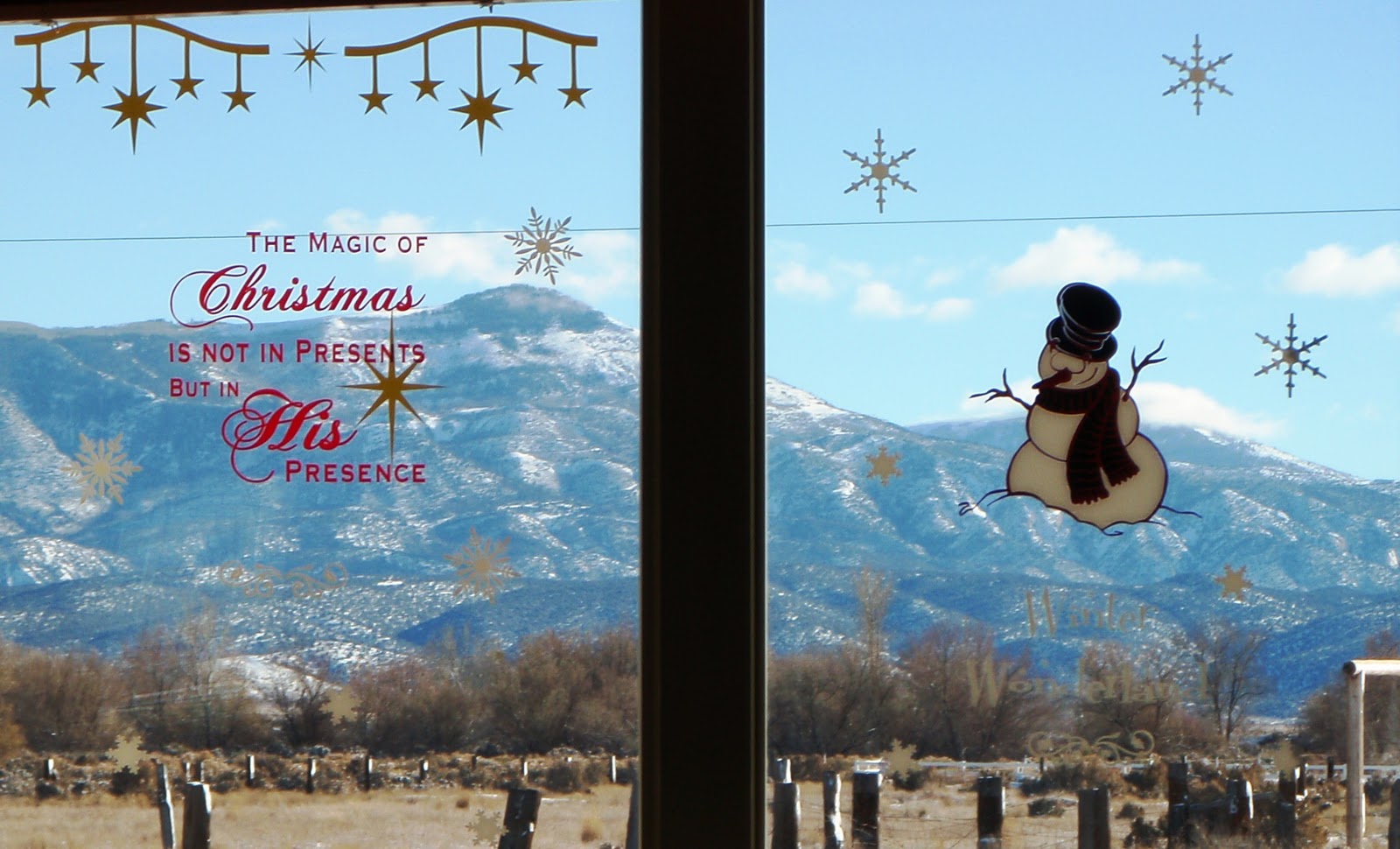 Mindy's Vinyl Expressions Christmas Vinyl Window Art