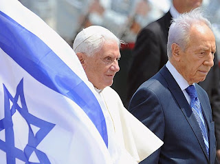 Pope Benedict XVI welcomed by Israel President Shimon Peres for five-day visit to the holy sites of Israel and Palestine image