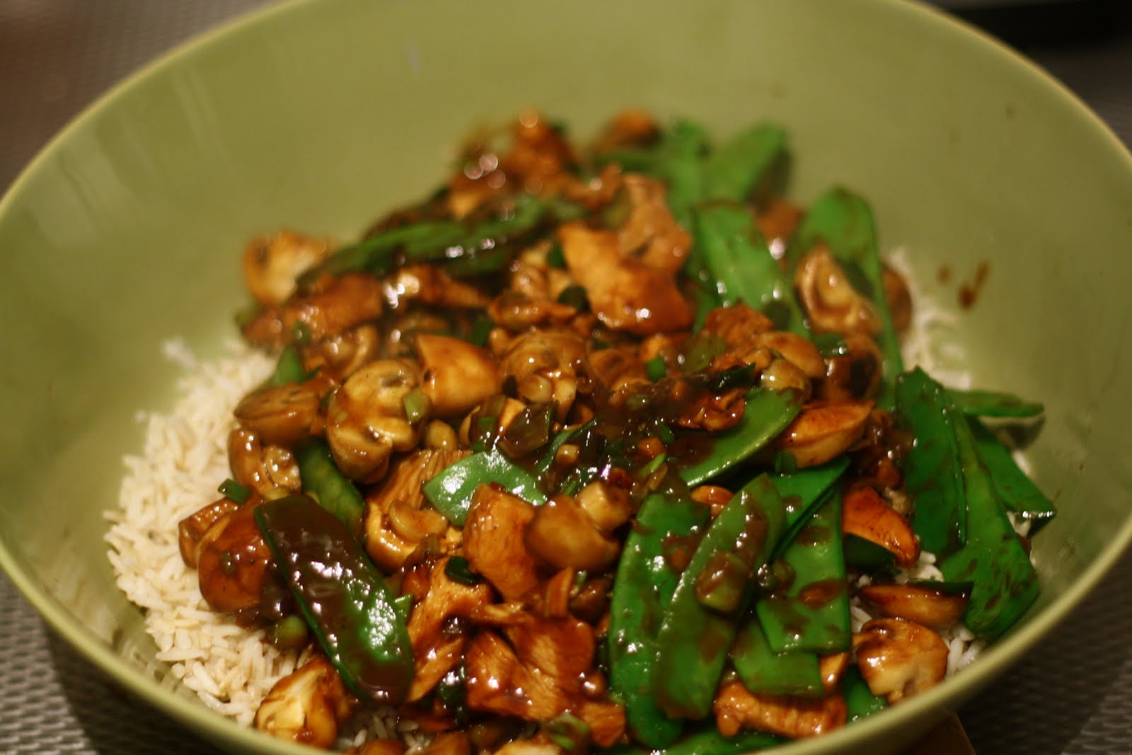 Zoetekauwen: Roerbak Met Kip En Peultjes