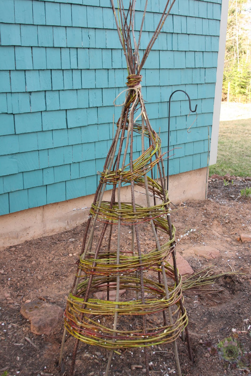 At My Mother's Knee Homemade Garden Obelisk