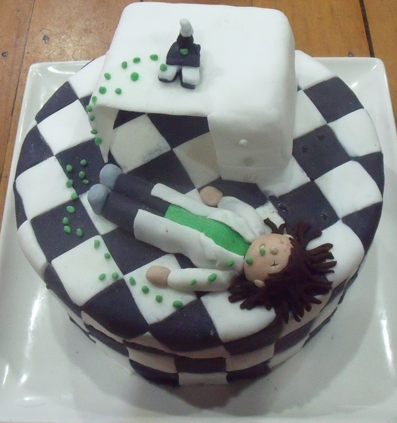 On Eating Cake. . .: My sisters birthday!