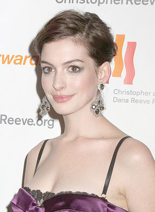 [anne-hathaway-the-christopher-and-dana-reeve-foundation-2.jpg]