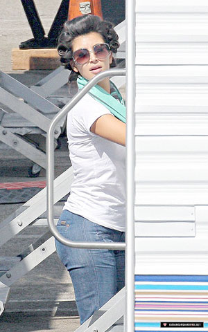 [kim+kardashian+video+1.jpg]