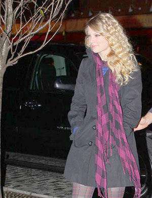 [taylor+swift+concerts+2.jpg]
