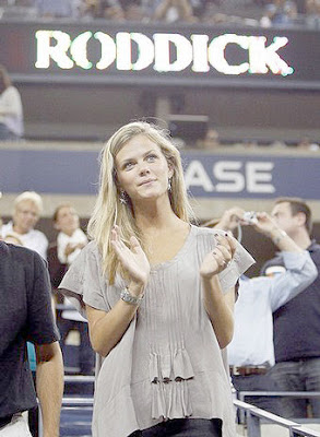 Brooklyn Decker Wallpaper