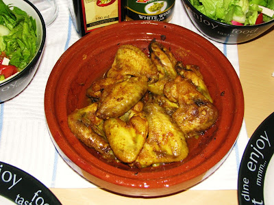 Aripioare de pui în vasul de tajine