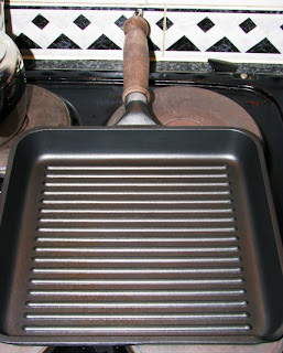 Noul grill pan (grătarul - tigaie)