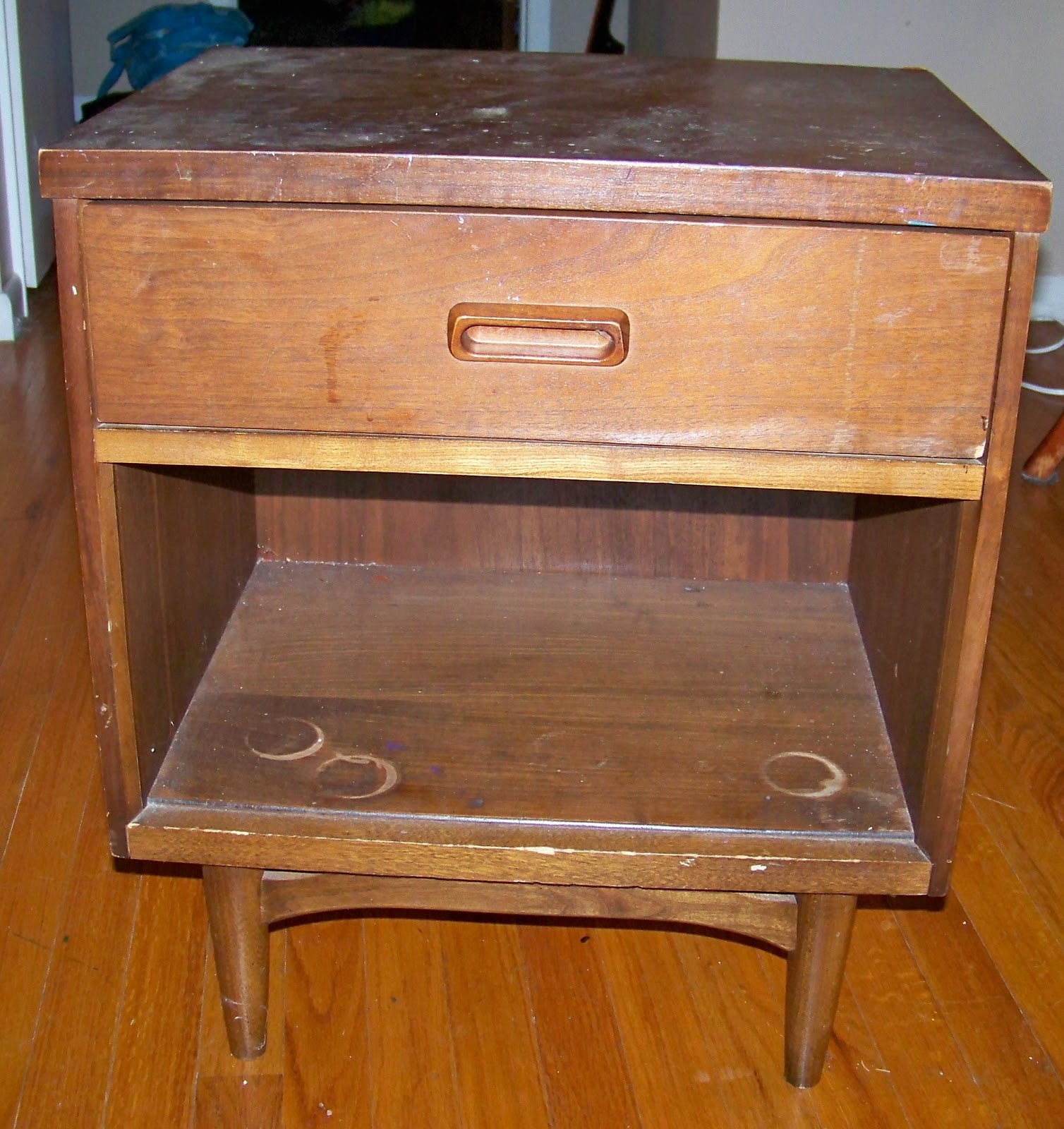 Sugar & Spice in the land of Balls & Sticks Craigslist Nightstand Redo