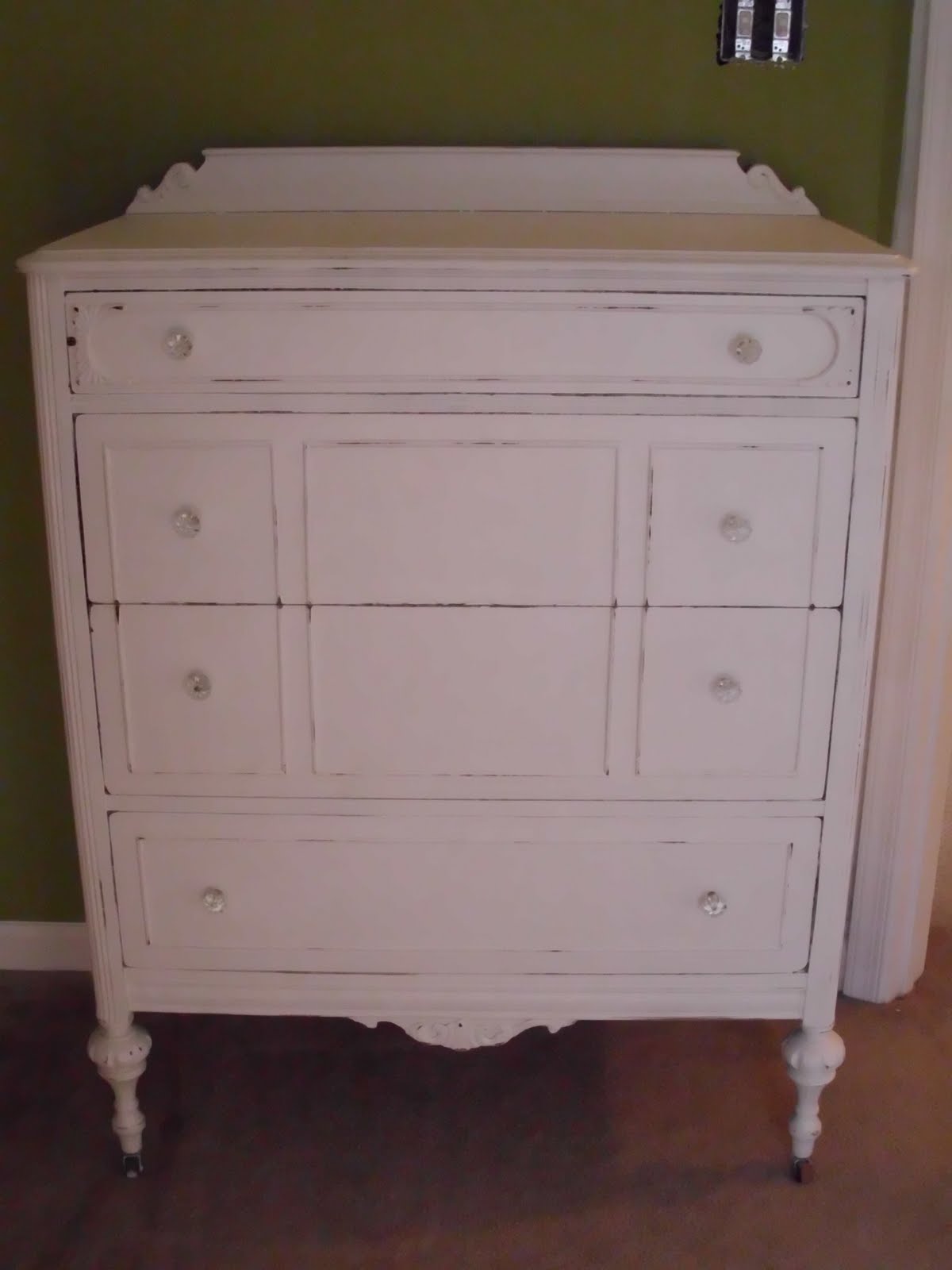 Future Domestic Goddess Craigslist dresser reveal