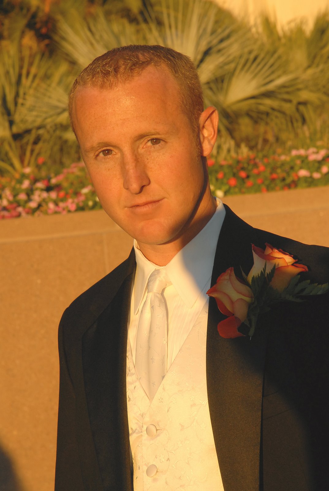 [[F&C102706]085.jpg]