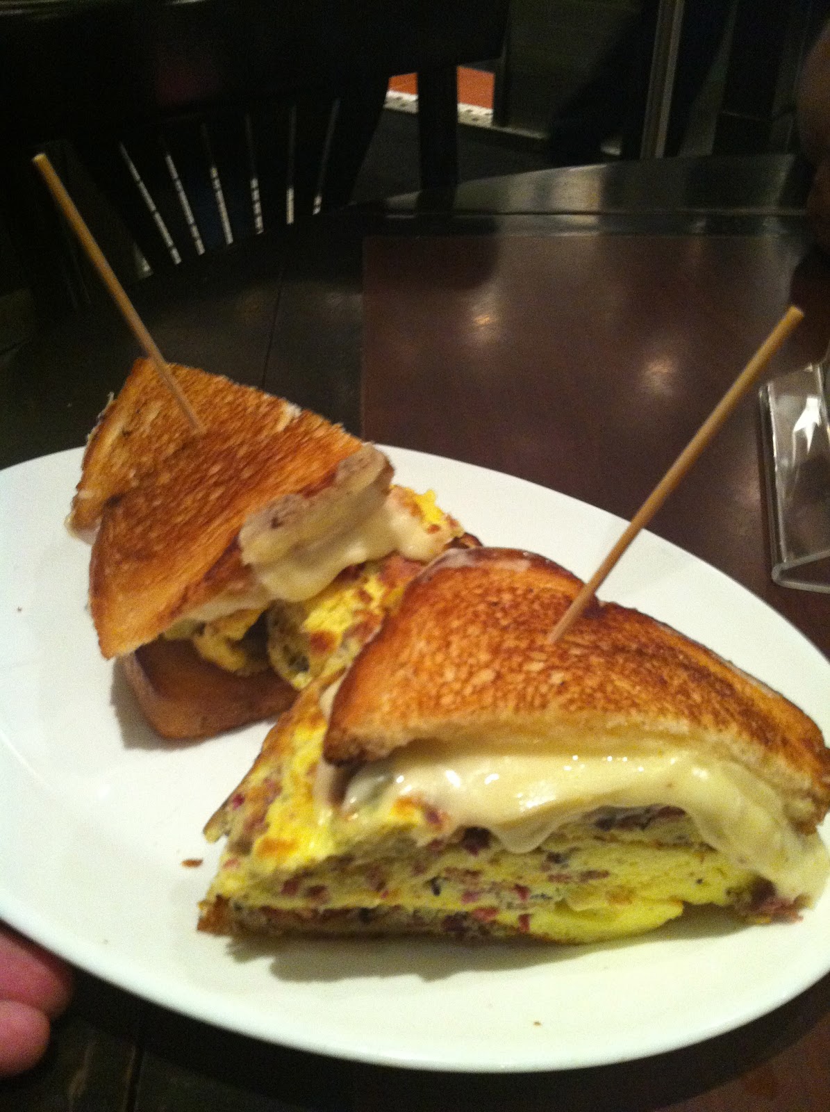 GREAT EATS HAWAII CARNEGIE DELI MIRAGE HOTEL, LAS VEGAS