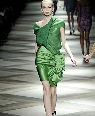 fashion trend 2009: Asymmetric Women Fashion Trend