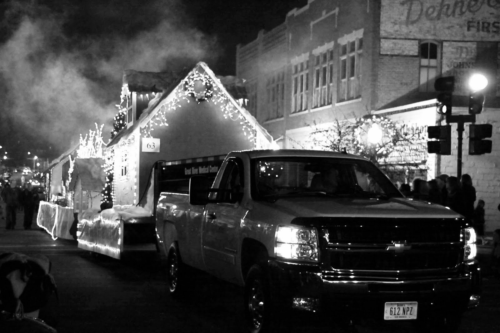 Chaos Studios Photography Burlington IA Christmas Parade chaos-studios-photography-burlington-ia-christmas-parade